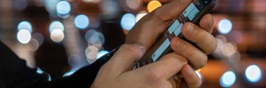 Fazer figurinha de WhatsApp é crime? Guarda recebe R$ 5.000 de indenização (Foto: Boonchai Wedmakawand/Getti Images)