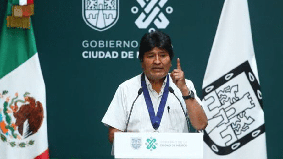 Evo Morales, exilado no México, descreveu Áñez como "presidente autoproclamada" - Getty Images