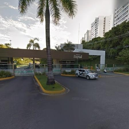 Entrada do condomínio onde o casal morava, em Salvador - Google Street View