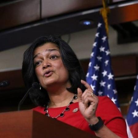 Pramila Jayapal, membro da Câmara dos Estados Unidos, foi diagnosticada com covid-19 após invasão ao Capitólio - Reprodução/Twitter/repjayapal