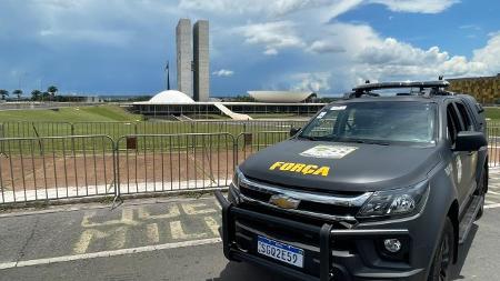 Segurança ao redor do Congresso é reforçada após promessas de novos atos organizados por golpistas hoje - Leonardo Martins/UOL - Leonardo Martins/UOL