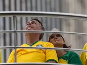 Bolsonaro faz ato para tentar salvar a própria pele ao citar anistia