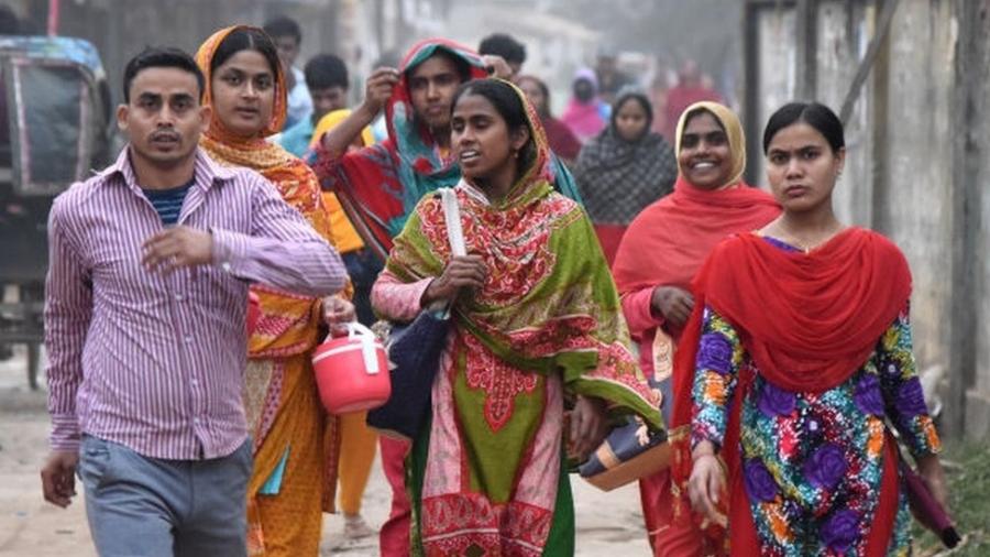Bangladesh: Trabalhadores do setor têxtil - Getty Images