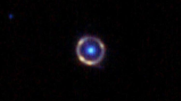 Anel de Einstein - JWST/MAST; Spaceguy44/Reddit - JWST/MAST; Spaceguy44/Reddit