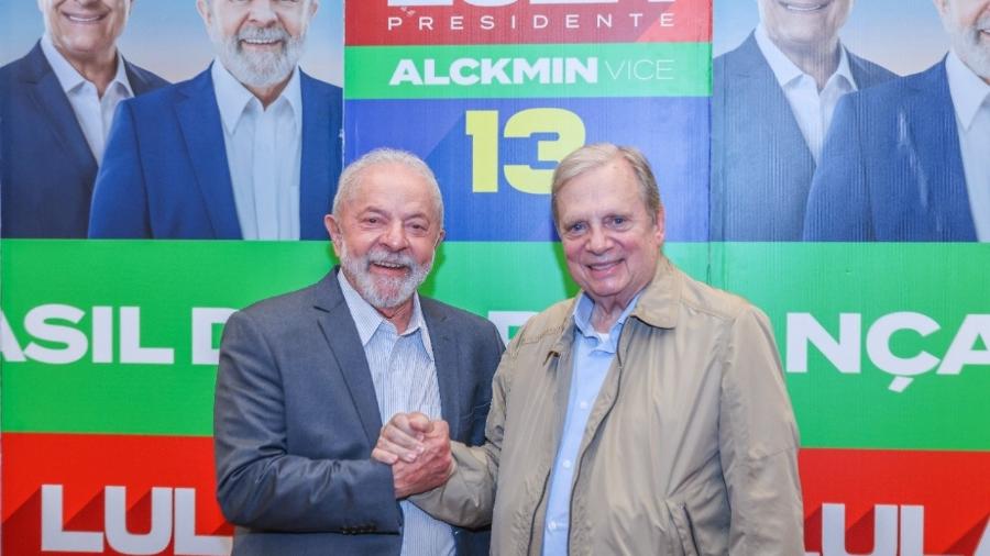 O presidente eleito Luiz Inácio Lula da Silva (PT) e o senador Tasso Jereissati (PSDB) em declaração de apoio durante a campanha, em São Paulo - Ricardo Stuckert