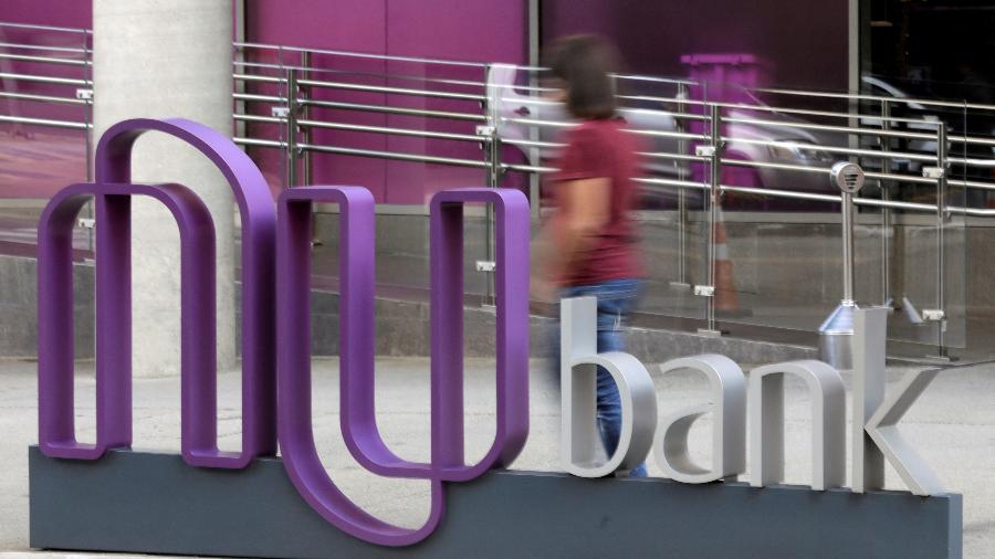 "Cadê meu dinheiro?", questionam clientes; em nota, Nubank disse que app passou por "instabilidade" - Paulo Whitaker/Reuters