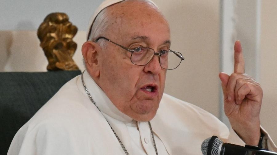 Papa Francisco faz um discurso no Castelo de Laeken, perto de Bruxelas, em 27 de setembro de 2024, em visita à Bélgica - ALBERTO PIZZOLI/AFP