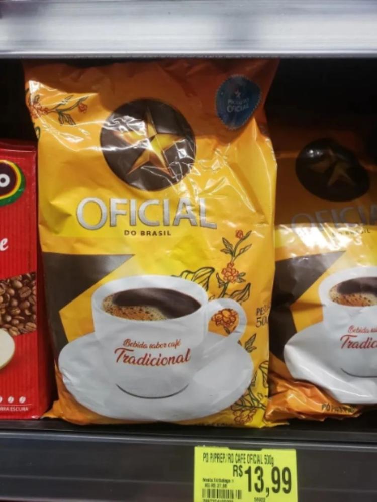"Café fake" é vendido ao lado de café oficial em mercado "Café fake" é vendido ao lado de café oficial em mercado