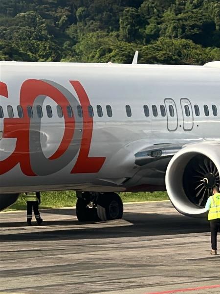 Boeing da Gol atolou neste domingo (29) no aeroporto de Fernando de Noronha Boeing da Gol atolou neste domingo (29) no aeroporto de Fernando de Noronha