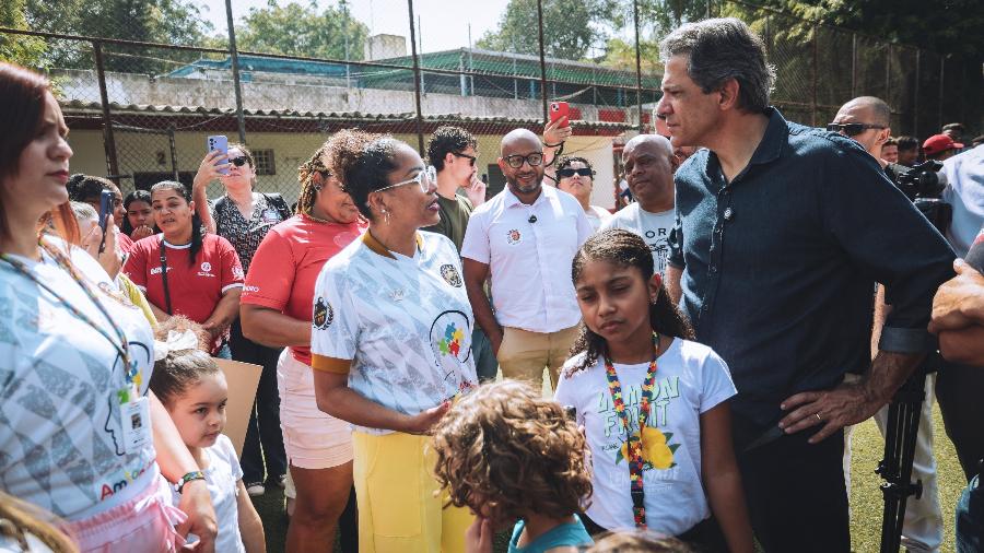 Haddad contraria orientação do MEC ao sugerir escola especial a autistas