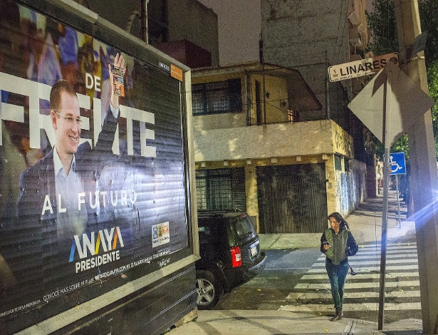 Outdoor do candidato presidencial Ricardo Anaya, na Cidade do México - Brett Gundlock/The New York Times