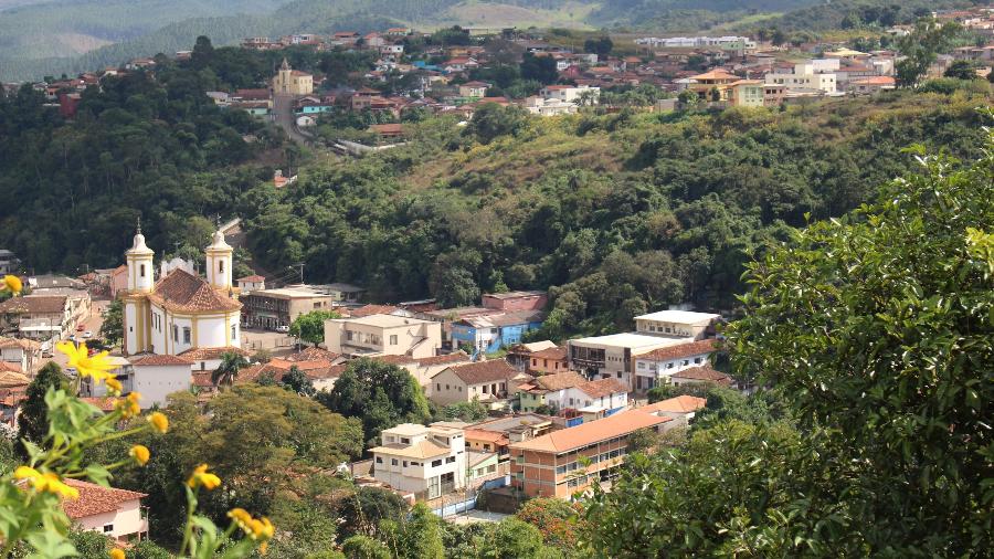 Vista de parte do centro de Barão de Cocais, onde fica o Santuário de São João Batista; - Luciana Quierati/UOL