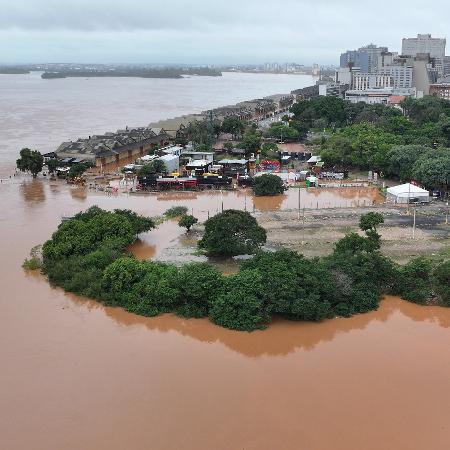 Rio Guaíba transbordou em Porto Alegre, no Rio Grande do Sul