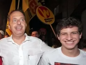 João Campos repete o pai Eduardo e atrai até rivais por reeleição no Recife