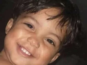 Filho de 4 anos de vítima da Operação Verão é morto em outra ação policial