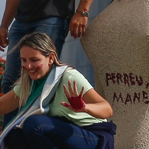 Moraes vota por condenar mulher que pichou estátua a 14 anos de prisão