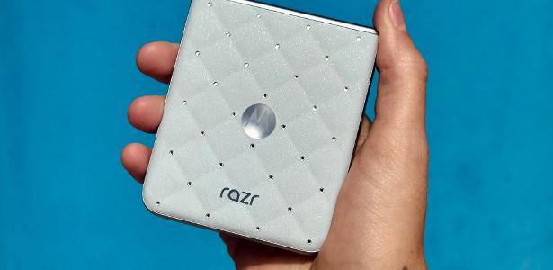 Watch the foldable Motorola phone with Swarovski crystals