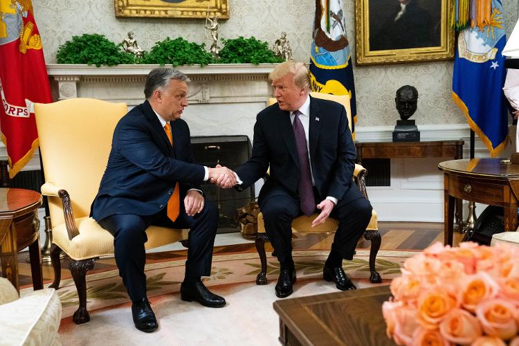 13.mai.2019 - Foto de arquivo: Donald Trump se encontra com o primeiro-ministro húngaro, Viktor Orbán, no salão Oval da Casa Branca, em Washington