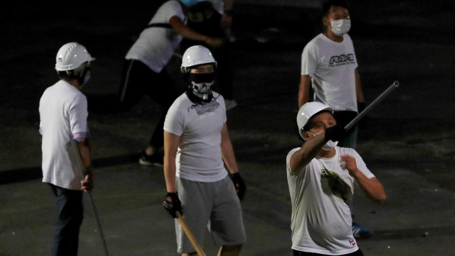 Grupo armado ataca manifestantes no metrô de Hong Kong; 36 ficam feridos - Reuters/Tyrone Siu