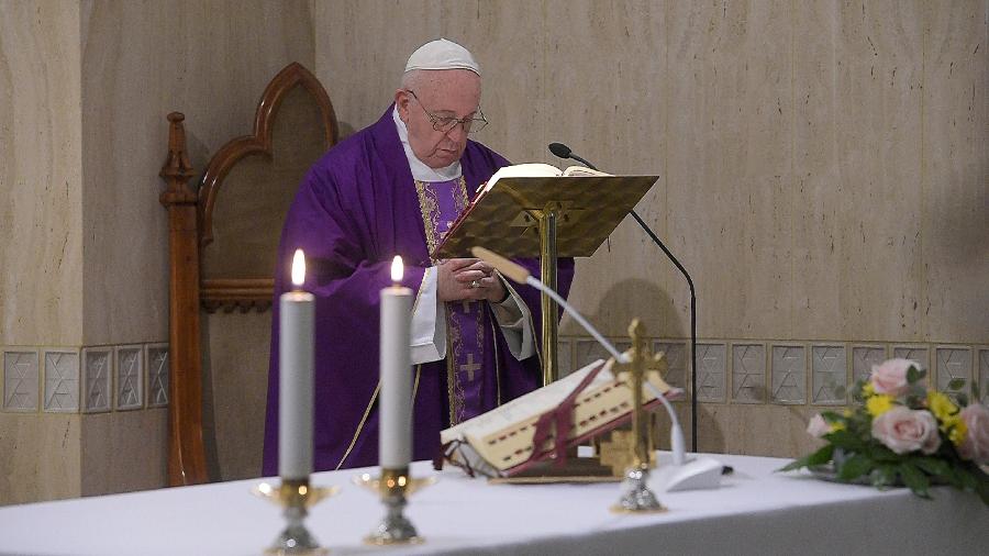 Papa Francisco durante missa no Vaticano - VATICAN MEDIA