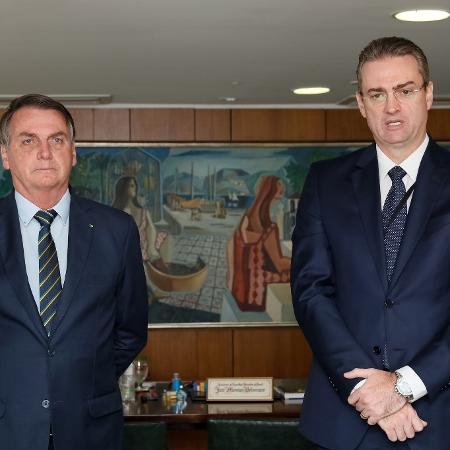 Diretor-geral da PF, Rolando Alexandre de Souza (dir), ao lado de Jair Bolsonaro - Isac Nóbrega/PR/Divulgação