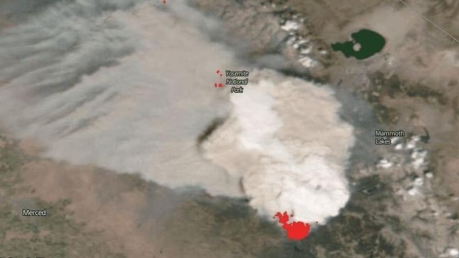 Nuvem "artificial" em decorrência dos incêndios foi captada por satélites da Nasa - Nasa