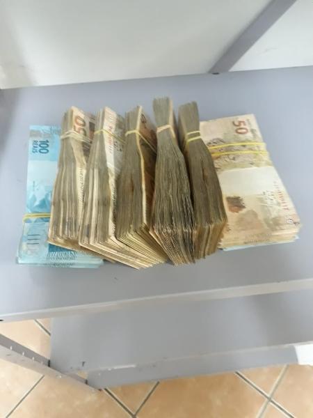 04.out.20 - Candidato a vereador de Barra Mansa (RJ) é preso com R$ 45 mil em dinheiro vivo - Divulgação/Polícia Rodoviária Federal