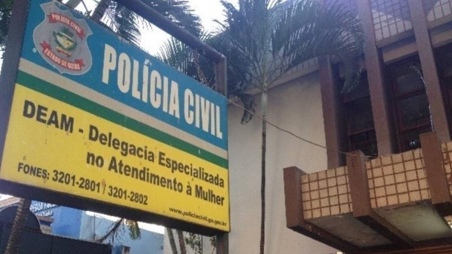 Vítima deverá prestar depoimento após sair do hospital; agressor foi levado à delegacia por causar lesões corporais na mulher - Divulgação/Polícia Civil