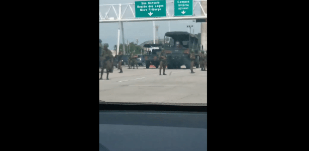 Exército faz operação na ponte Rio-Niterói; trajeto leva o dobro do tempo