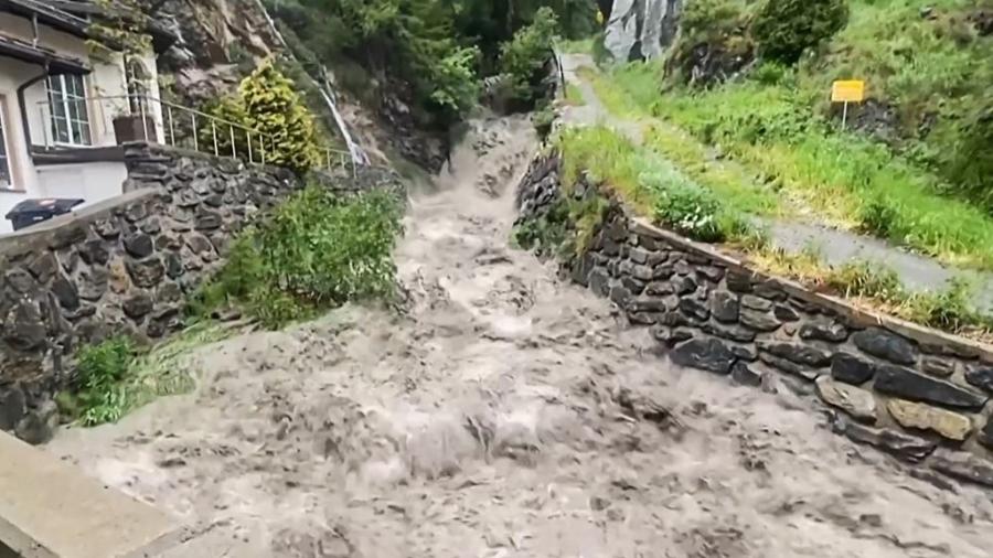 Forte correnteza foi registrada em rios da região de Zermatt