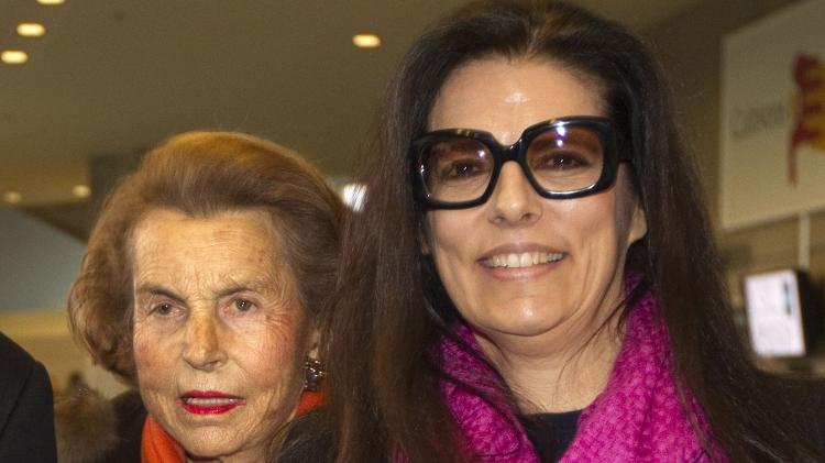 3.mar.2011 - A herdeira da L'Oréal Francoise Bettencourt ao lado da mãe Liliane Bettencourt