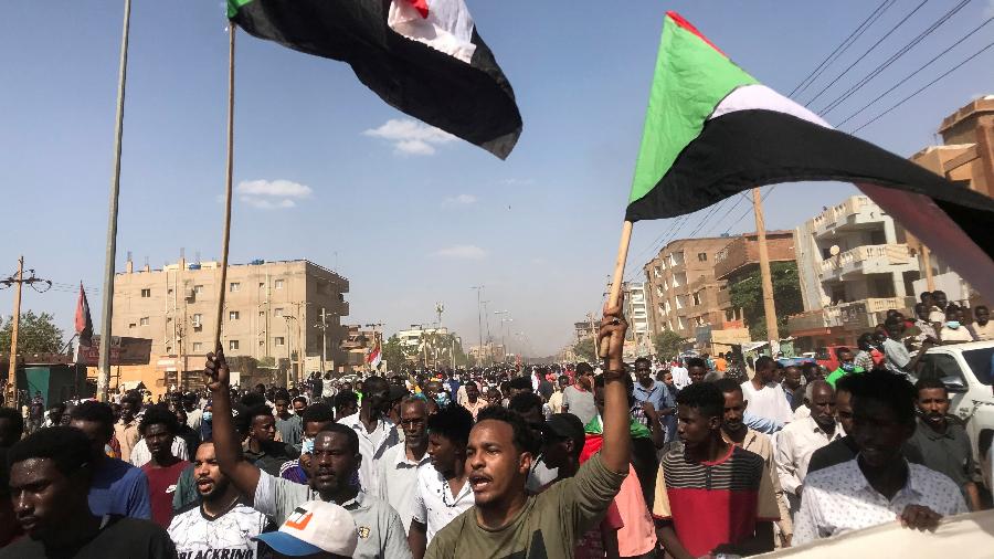 Manifestantes protestam contra golpe militar no Sudão - Mohamed Nureldin/Reuters
