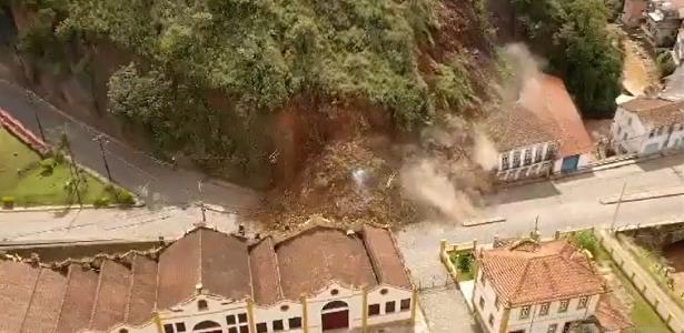 Vídeos mostram momento de deslizamento de terra em Ouro Preto (MG)