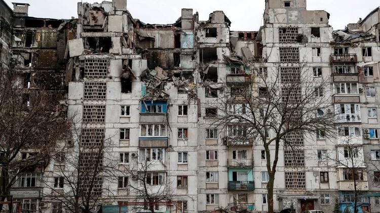 President Zelensky said 95 percent of buildings were destroyed in Mariupol, one of Ukraine's largest cities - BBC - BBC