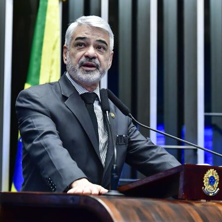 O senador Humberto Costa (PT-PE) durante sessão no Senado