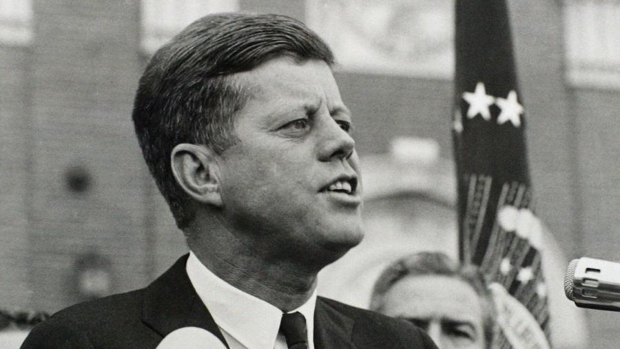 O presidente dos EUA, John F. Kennedy, durante discurso no Texas horas antes de ser morto - Biblioteca JFK/Casa Branca via Reuters