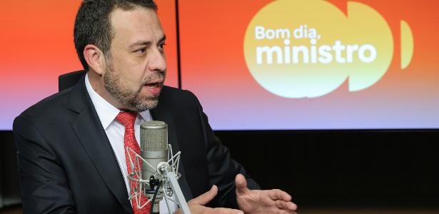Fim da escala 6x1 terá que ser imediata, sem transição, diz Boulos