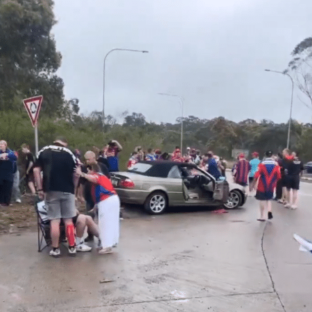 Carro atingiu torcedores de rúgbi na Austrália