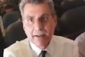 Em vídeo gravado durante voo, mulher confronta o senador Romero Jucá (PMDB-RR)