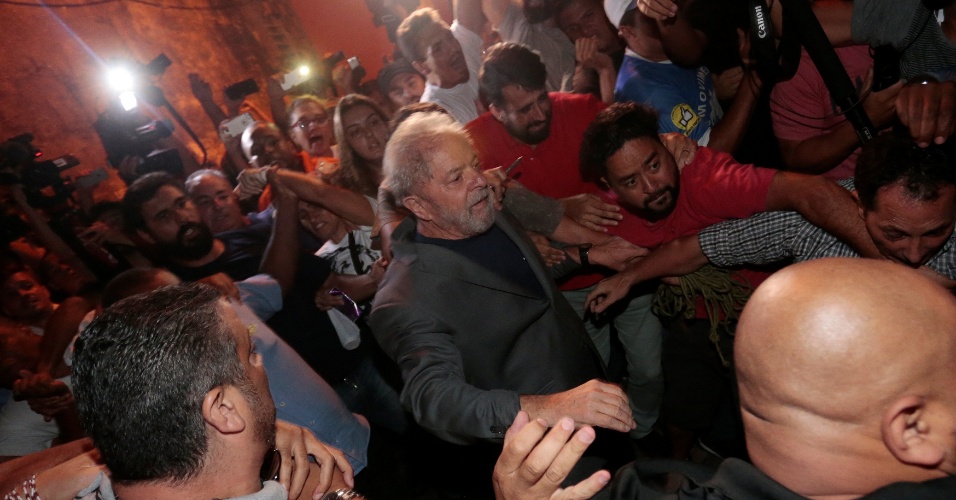 Ex-presidente preso no PR | STF inicia julgamento de recurso de Lula contra prisão em 4 de maio