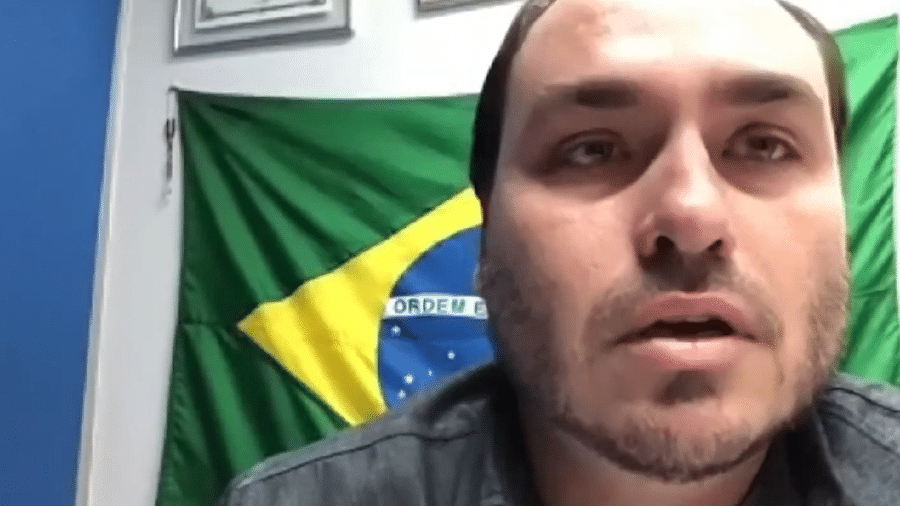 Carlos Bolsonaro chora em sessão da Câmara - Reprodução/Rio TV Câmara