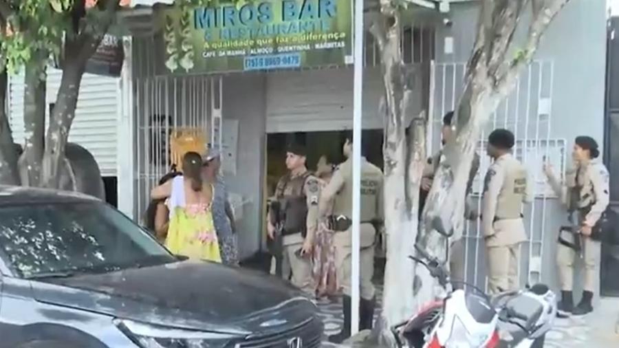 Pelo menos cinco pessoas foram baleadas dentro de restaurante em Feira de Santana; três morreram no local