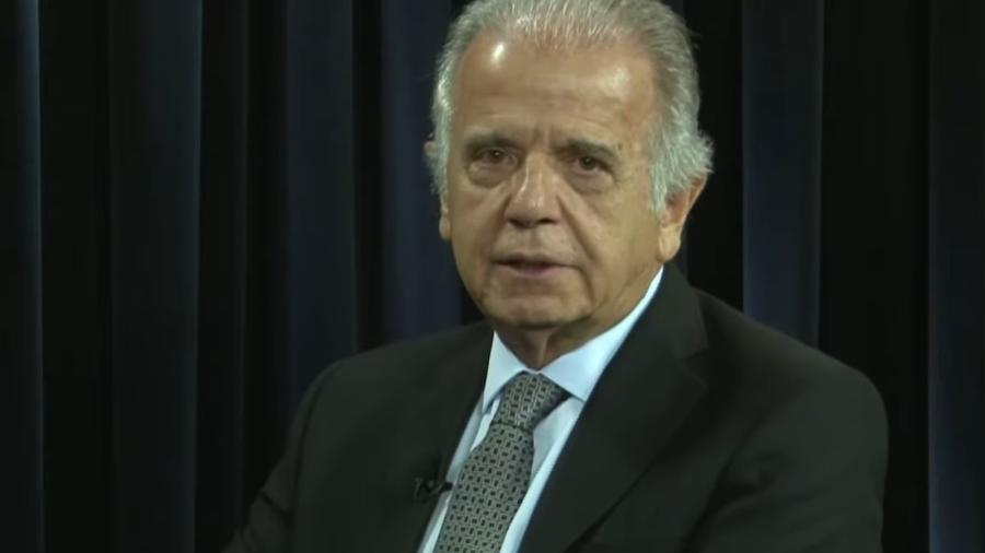 José Múcio Monteiro, ministro da Defesa do Brasil, no UOL Entrevista