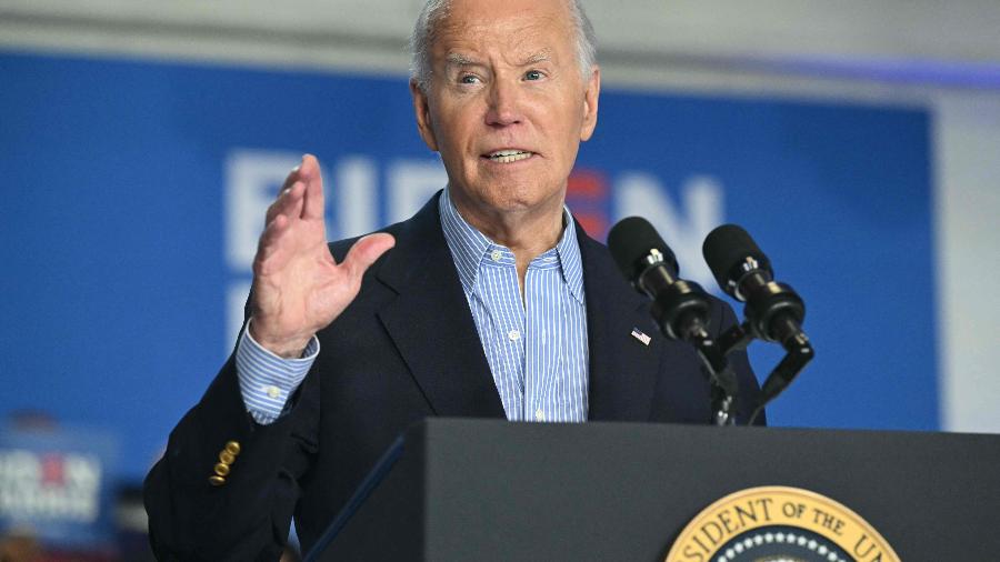 O presidente dos EUA, Joe Biden, fala durante um evento de campanha em Madison, Wisconsin, em 5 de julho de 2024