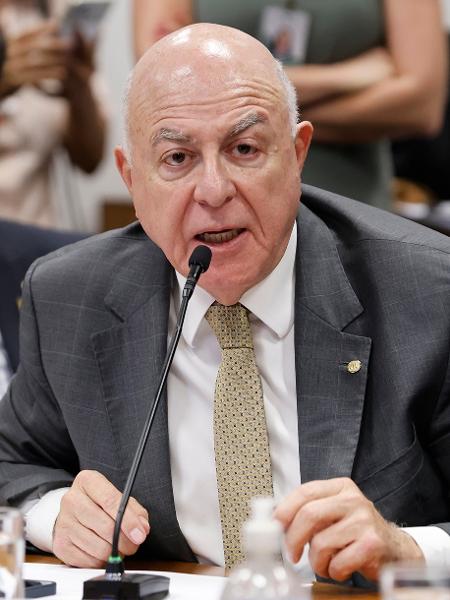 28.abr.2026 - O deputado Arnaldo Jardim (Cidadania-SP), relator do parecer sobre terras raras na Câmara