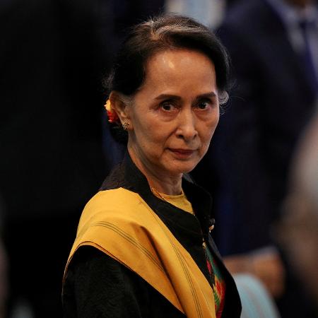 Arquivo - O advogado de Aung San Suu Kyi (foto) rejeitou acusações de corrupção da junta militar contra a líder civil destituída de Mianmar - Athit Perawongmetha/Reuters