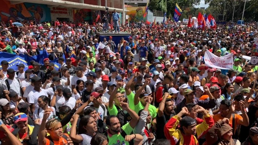 No Twitter, imnagem de apoiador de Maduro mostra jovens nas passeatas do Dia da Juventude - Reprodução/Twitter