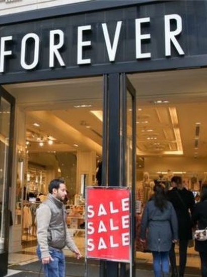 Forever 21 anuncia fechamento de lojas e promove queima de estoque - ISTOÉ  DINHEIRO
