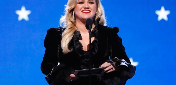 Kelly Clarkson é condenada a pagar pensão de R$ 1 milhão ao ex-marido - Vimarsana News