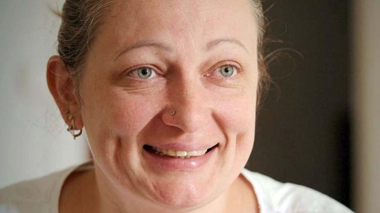 Olga was a music teacher in Ukraine but now works as a tailor - BBC - BBC